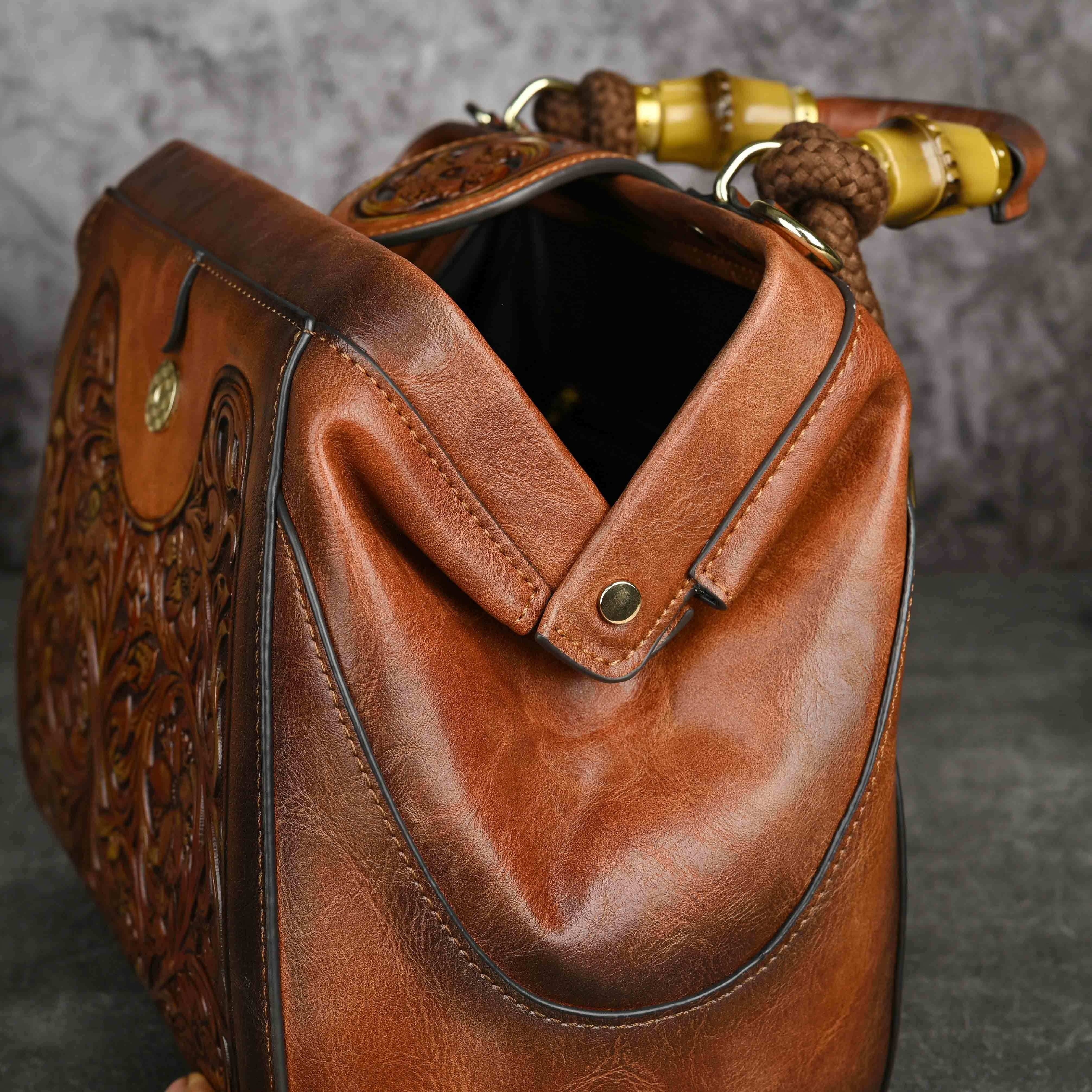 Dorothy™ | Argyle Messenger Bag - Image 13